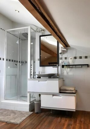 Double Room, Garden View | Bathroom - Domaine De La Sablière (Thiviers)