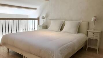 Comfort Room, Pool View | Free WiFi