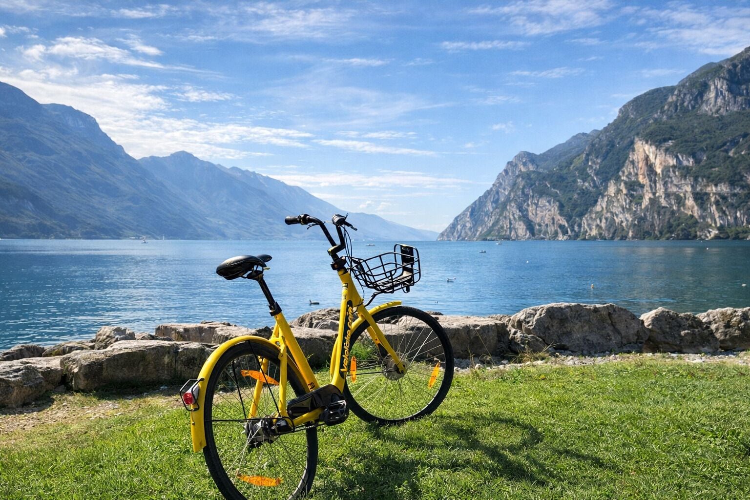 På stranden og strandbar