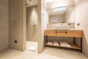 Apartment, 1 Bedroom, Tower | Bilik Mandi | Pancuran mandi, pengering rambut, tuala disediakan, sabun 