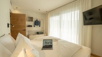 Panoramic Suite, 2 Bedrooms, Tower | Down comforters, memory foam beds, in-room safe, blackout drapes