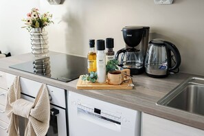 Fridge, microwave, oven, dishwasher - Polar City Suites 26 by Book Lapland (Rovaniemi)