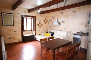 TV - Vacation Home 'Bonita Espectacular Vista' with Sea View, Wi-Fi and Air Conditioning (Guía de Isora)