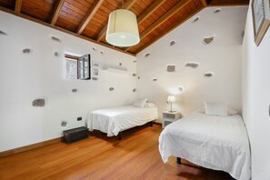 2 bedrooms, iron/ironing board, WiFi, bed sheets - Vacation Home 'Bonita Espectacular Vista' with Sea View, Wi-Fi and Air Conditioning (Guía de Isora)