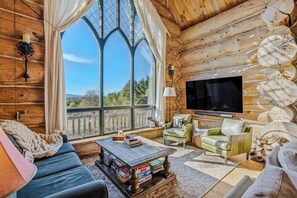 TV, fireplace, stereo, offices - Firepit & Mountain Views! | Spruce Moose Lodge (Hartland)