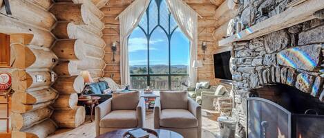 Télévision, cheminée, chaîne hi-fi, espaces bureaux