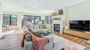 TV, fireplace, offices