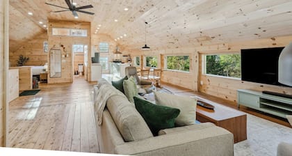 Views! Trails, Hot Tub, Sauna | Reservoir Ridge