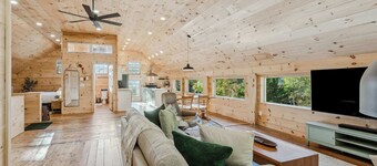 Views! Trails, Hot Tub, Sauna | Reservoir Ridge