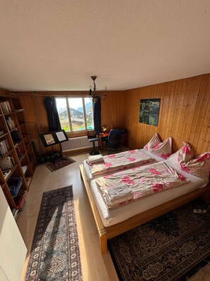 4 chambres, bureau, fer et planche à repasser, Wi-Fi