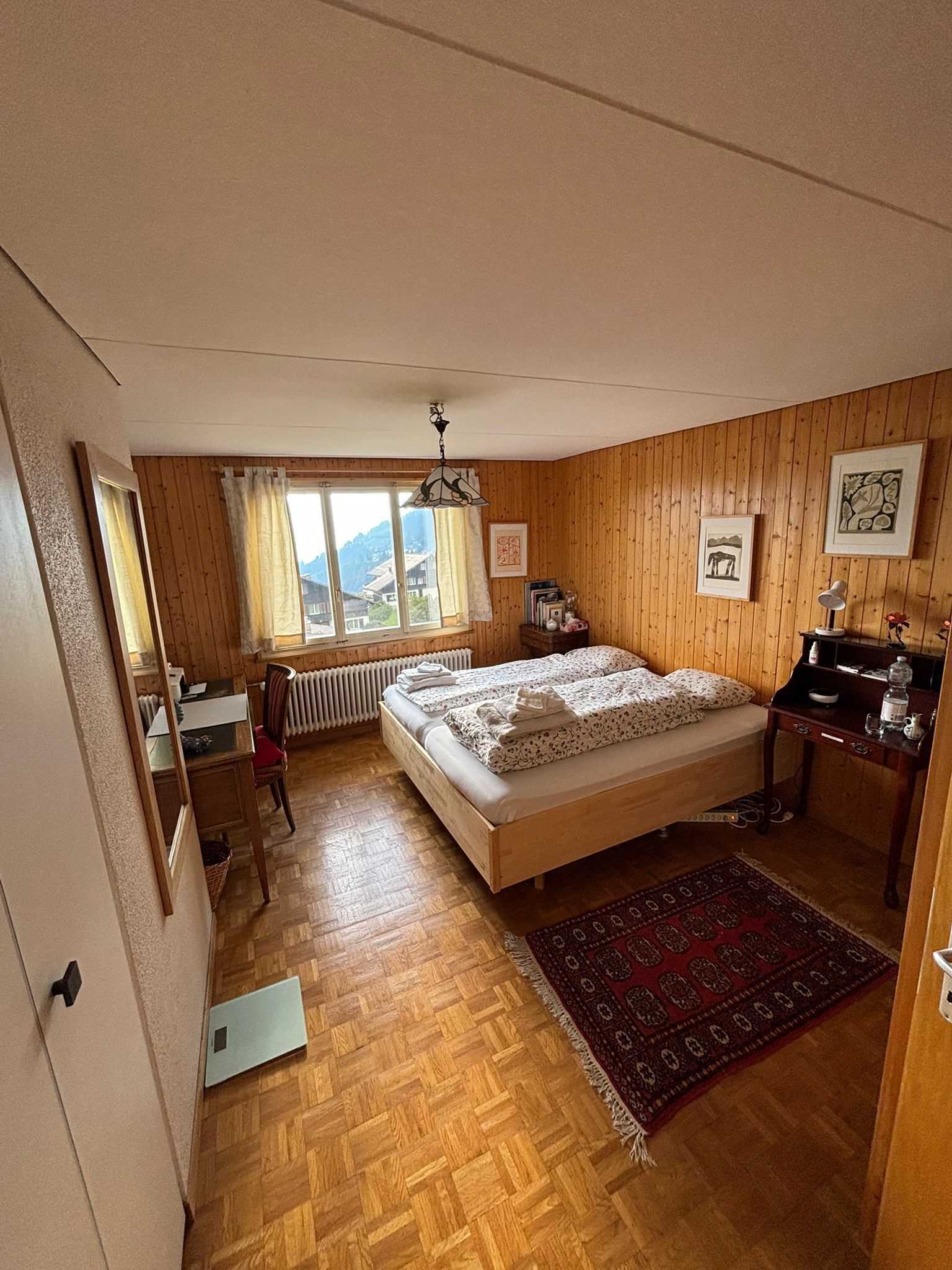 4 chambres, fer et planche à repasser, Wi-Fi, draps fournis