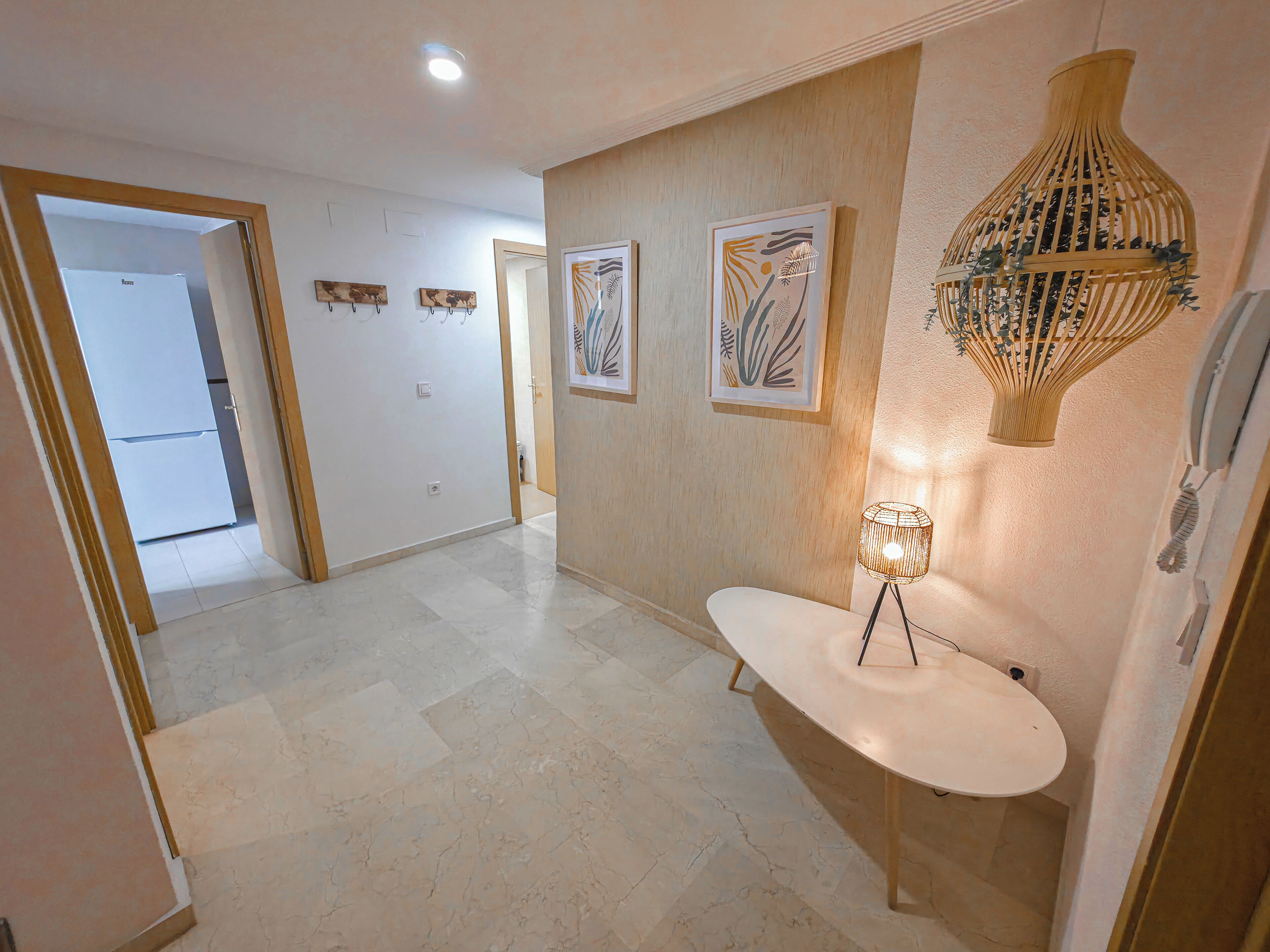 Individually furnished, laptop workspace, free WiFi, bed sheets