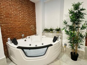 Apartamento Grand | Baño | Zapatillas