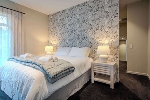 4 slaapkamers, een strijkplank/strijkijzer, wifi, beddengoed