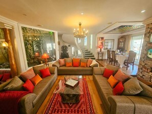 Living area - Charming seaside villa for 11 people with private pool and fireplace (Tabarka)