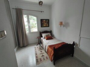 免费 WiFi、床单