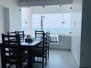 تناول الطعام