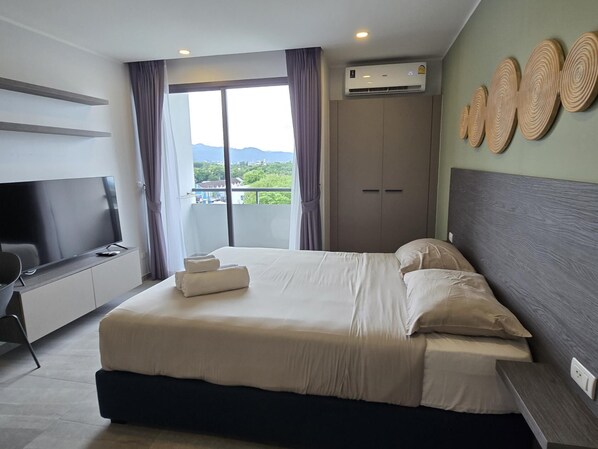 公寓, 露台, 山景 | 房內夾萬、遮光窗簾/窗簾、熨斗/熨衫板、免費 Wi-Fi