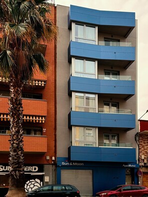 Exterior - Sun & Moon Aparthotel (El Prat de Llobregat)