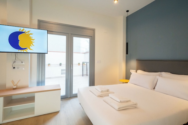 Deluxe-Apartment, Blick auf den Innenhof | Kostenloses WLAN, individuell dekoriert, individuell eingerichtet