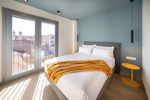 Executive Apartment, City View | WiFi (free), individually decorated, individually furnished, bed sheets