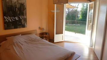 4 camere, ferro/asse da stiro, Wi-Fi, lenzuola