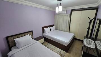 3 bedrooms, iron/ironing board, free WiFi, bed sheets