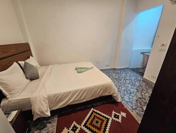 Internet, bed sheets