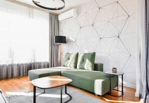 スマートテレビ、書斎 / ワークスペース