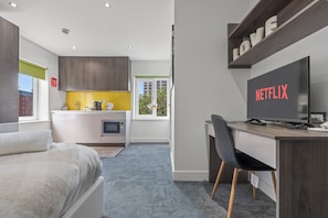 1 chambre, fer et planche Ă repasser, Wi-Fi, draps fournis