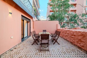 Outdoor dining - Luxury Apartment 3 Bedroom in CityCenter Marrakech (Marrakech)