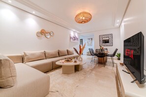 Living area - Luxury Apartment 3 Bedroom in CityCenter Marrakech (Marrakech)