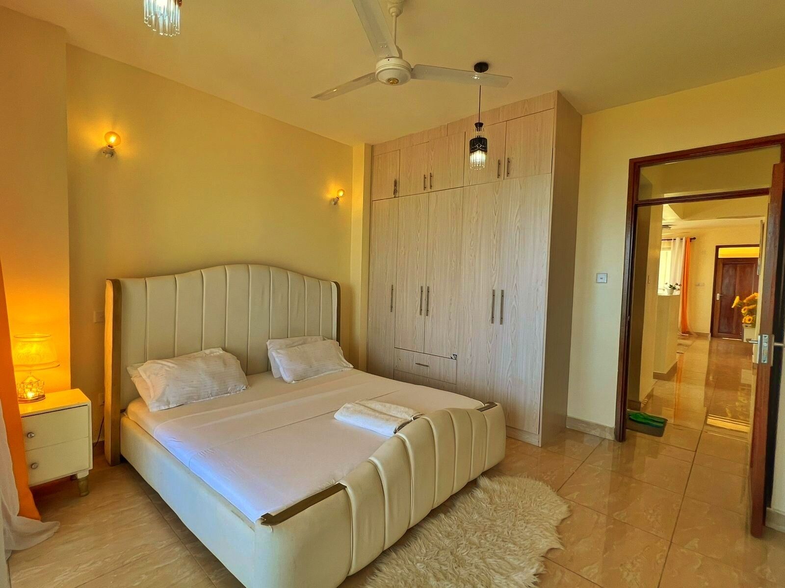 Desk, laptop workspace, free WiFi