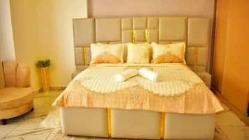 Desk, laptop workspace, free WiFi