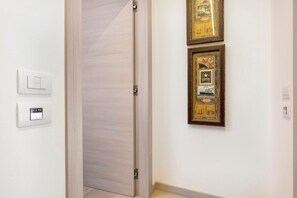 Interior - Room 'Camera 307 - Eco Del Garda' with Shared Pool, Shared Terrace and Wi-Fi (Tenno)