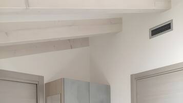 1 camera, Wi-Fi, lenzuola