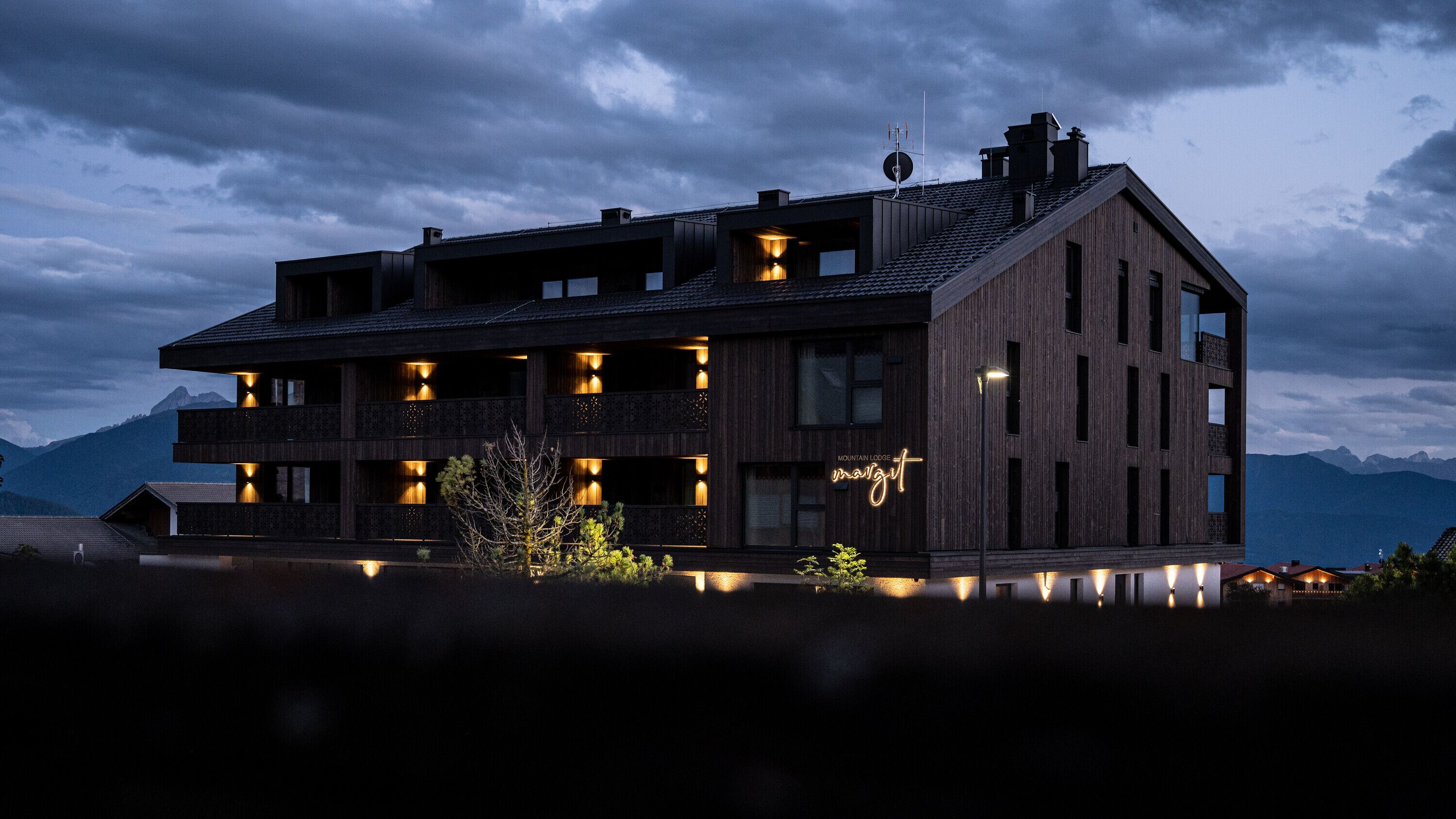 المنشأة من الخارج