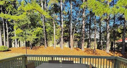 Fully Renovated - Fuquay-Varina Cottage + Pets