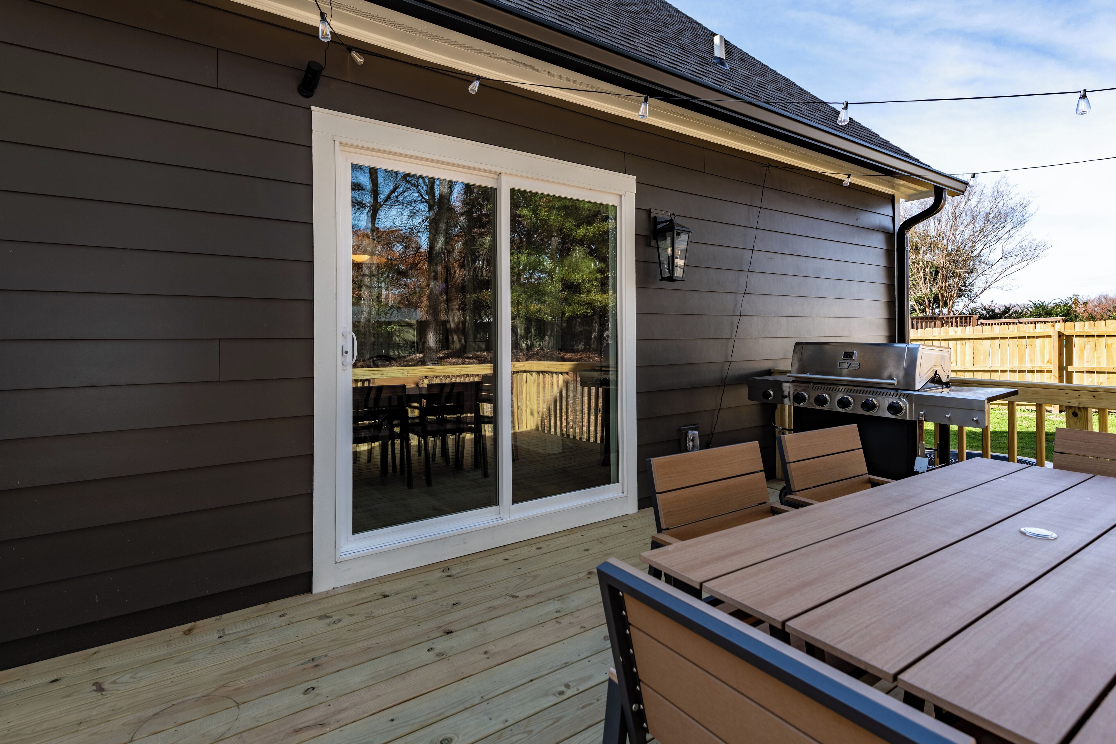 屋外ダイニングエリア