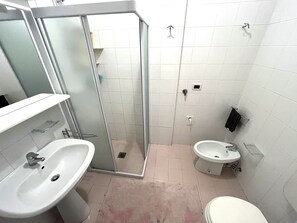 Bathroom - Terrace Apartment Near Beach (San Michele al Tagliamento)