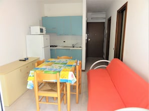 Appartement, 1 chambre, balcon, vue ville | Intérieur