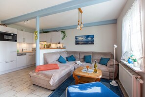 TV, ping pong, stereo