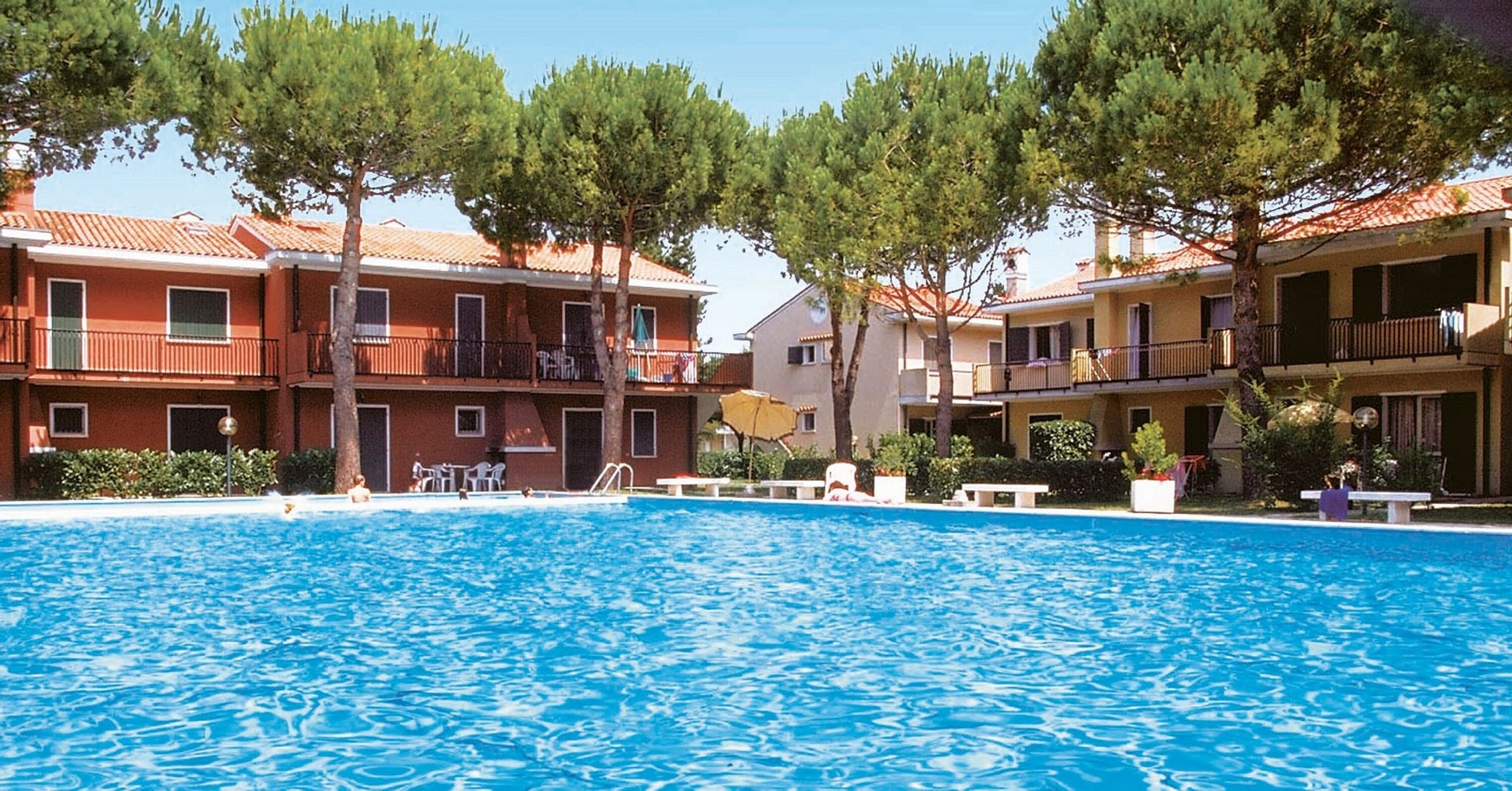 Apartemen, 2 kamar tidur, patio, pemandangan kebun | Kolam renang | Kolam renang outdoor