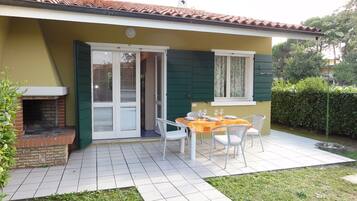 Apartemen, 2 kamar tidur, patio, pemandangan kebun | Teras/patio