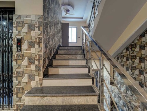 Raj Palace Guest House