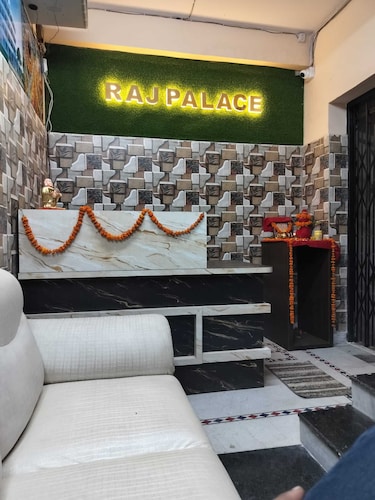 Raj Palace Guest House