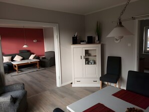 Fernseher, Stereoanlage