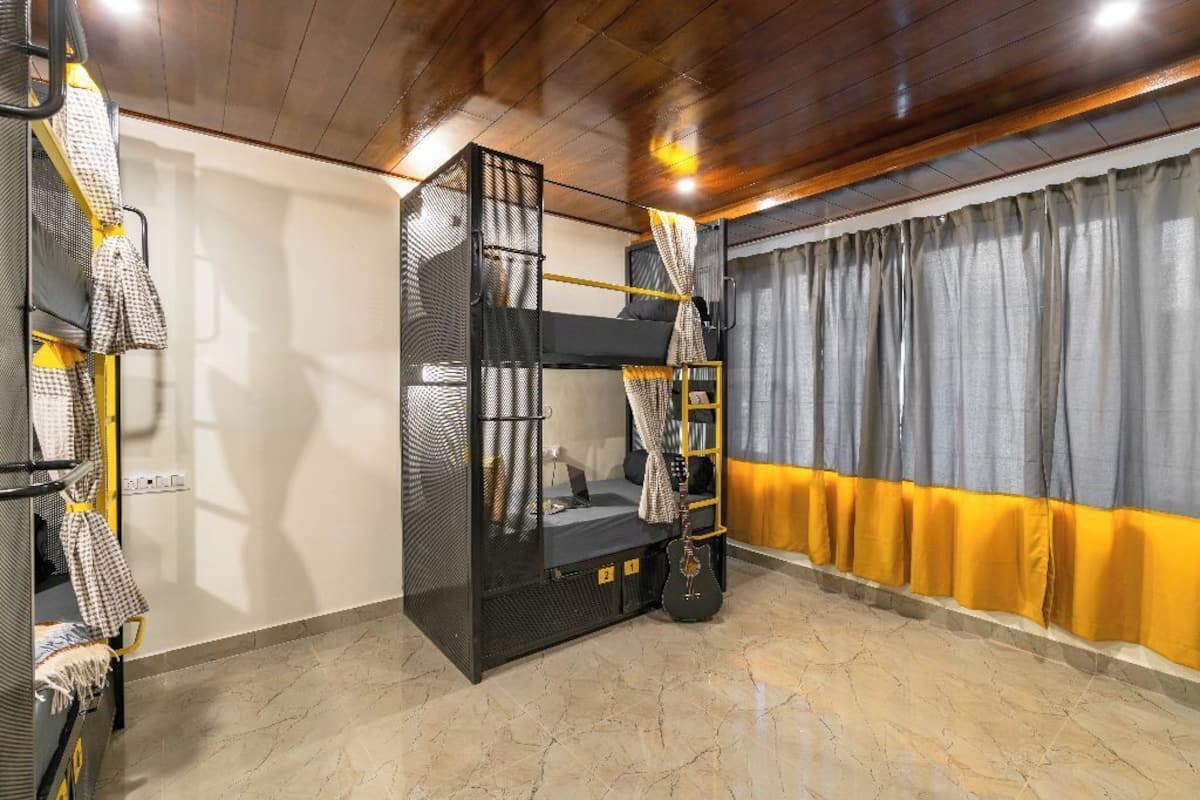 Bed in 6 Bed Mixed Dormitory x B Block