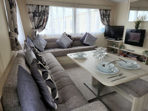 Living area - 123 Elms (Exmouth)