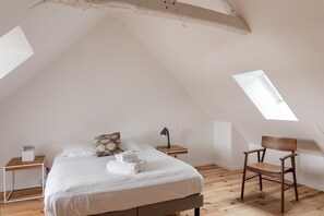 3 chambres, fer et planche à repasser, Wi-Fi gratuit, draps fournis